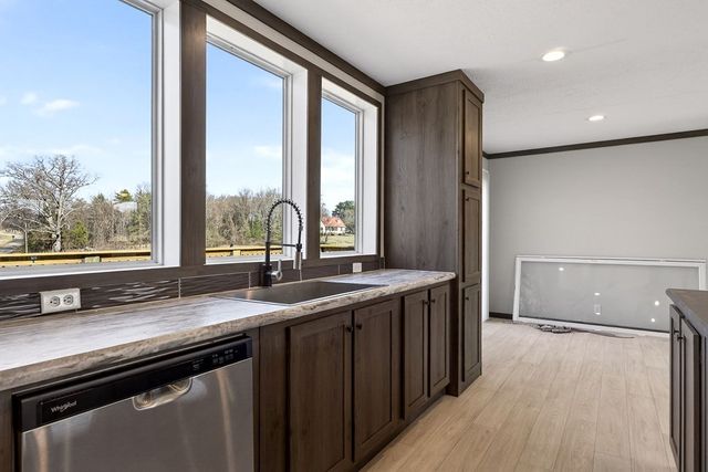 3881 Shellsford Rd, Mcminnville, TN 37110