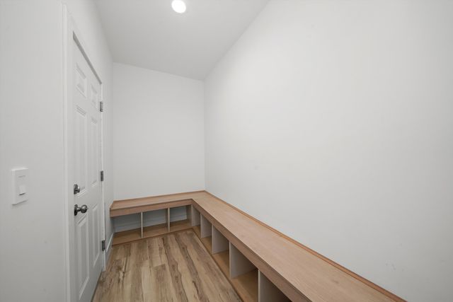 413 N Sycamore Lane, North Aurora, IL 60542