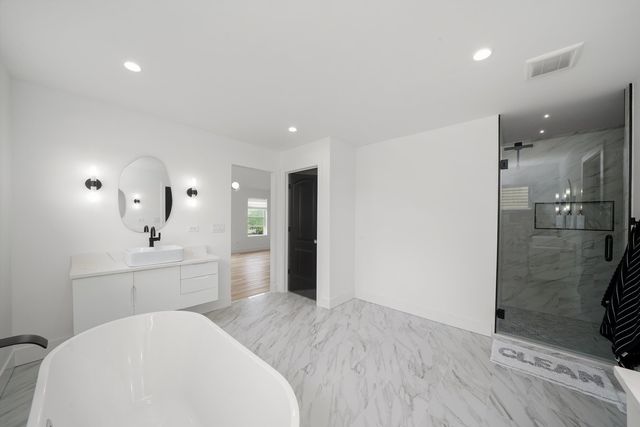 413 N Sycamore Lane, North Aurora, IL 60542