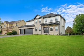 413 N Sycamore Lane, North Aurora, IL 60542