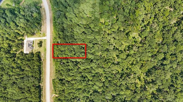 7-23-66 Sky Oak Lane, Huntsville, TX 77340