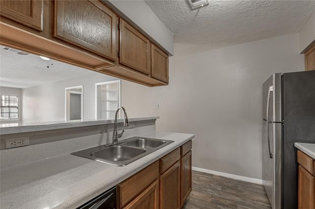 2402 Sycamore Avenue A1, Huntsville, TX 77340