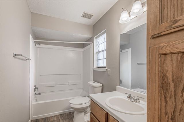 2402 Sycamore Avenue A1, Huntsville, TX 77340