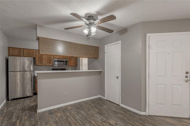 2402 Sycamore Avenue A1, Huntsville, TX 77340