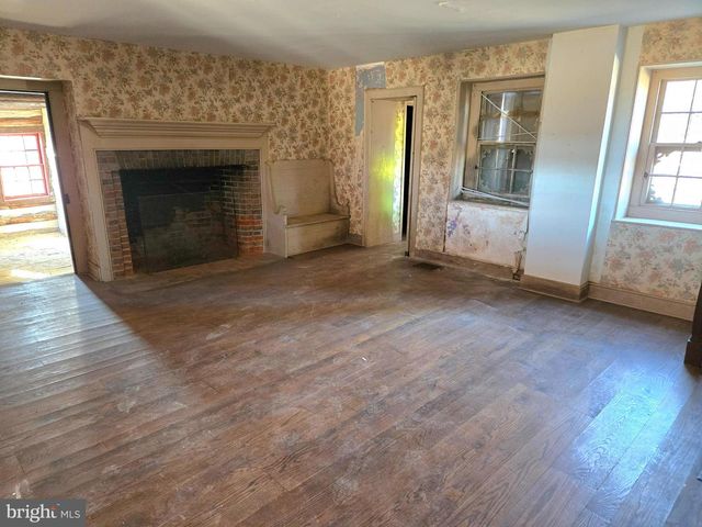 2519 ASH MILL RD, Doylestown, PA 18902