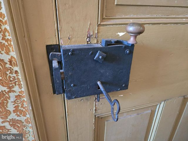 2519 ASH MILL RD, Doylestown, PA 18902