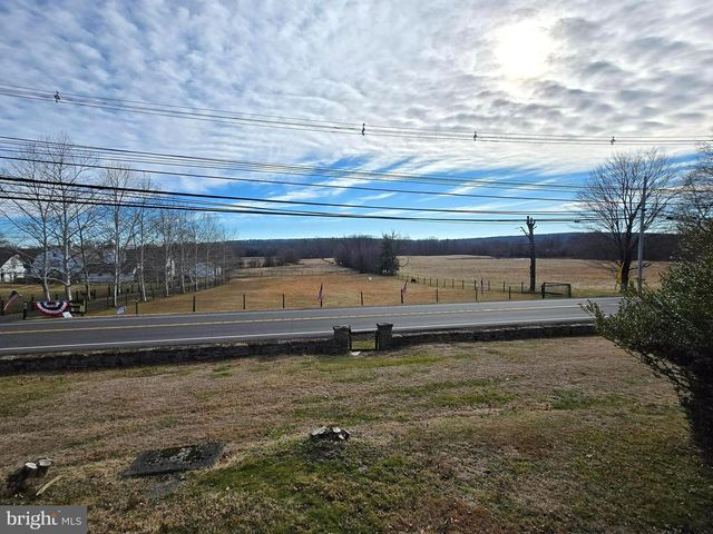 2519 ASH MILL RD, Doylestown, PA 18902