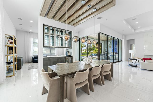 9235 Coral Isles Circle, Palm Beach Gardens, FL 33412