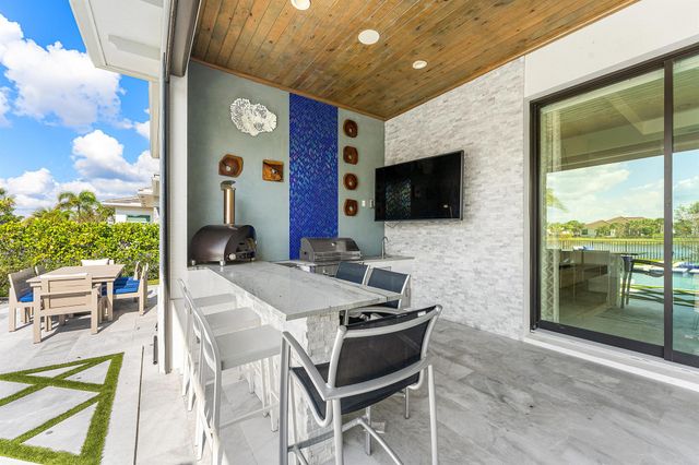 9235 Coral Isles Circle, Palm Beach Gardens, FL 33412