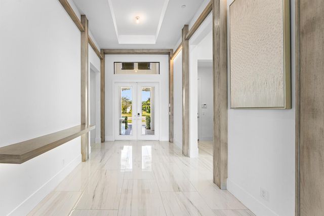 9235 Coral Isles Circle, Palm Beach Gardens, FL 33412