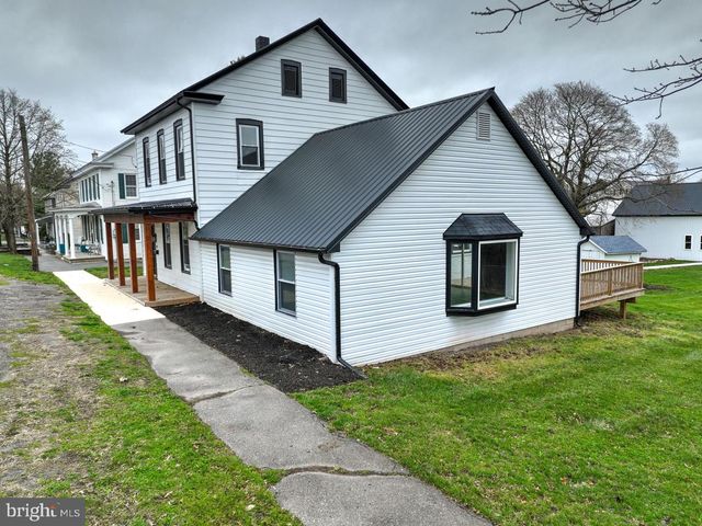 215 E MARKET ST, Gratz, PA 17030