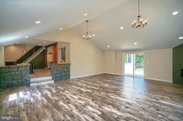 215 E MARKET ST, Gratz, PA 17030