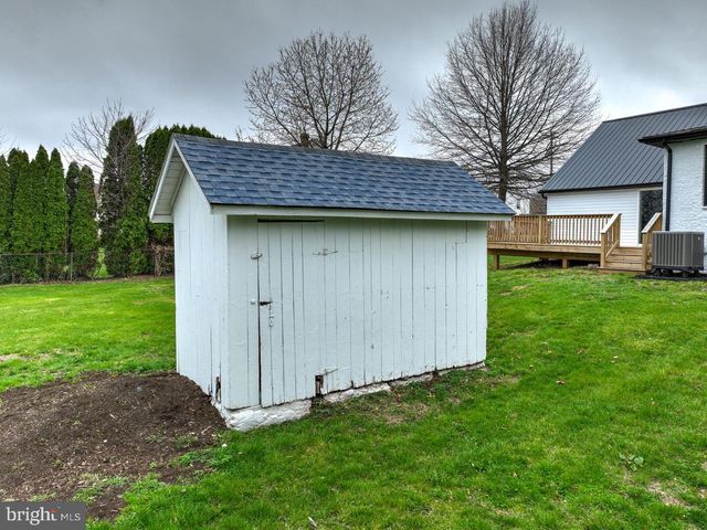 215 E MARKET ST, Gratz, PA 17030