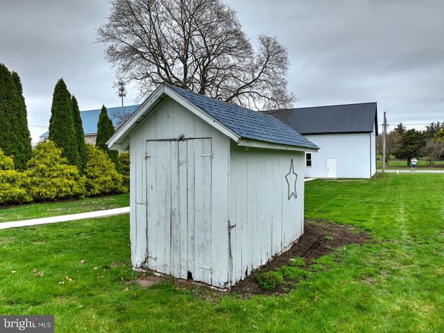 215 E MARKET ST, Gratz, PA 17030