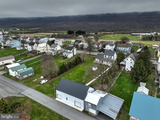215 E MARKET ST, Gratz, PA 17030