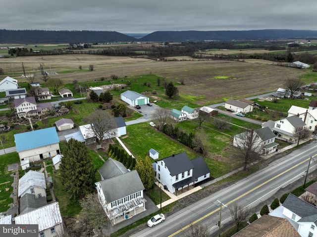 215 E MARKET ST, Gratz, PA 17030