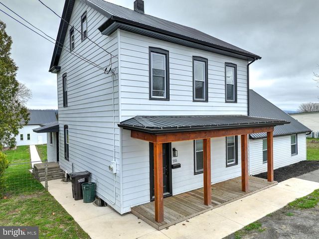 215 E MARKET ST, Gratz, PA 17030