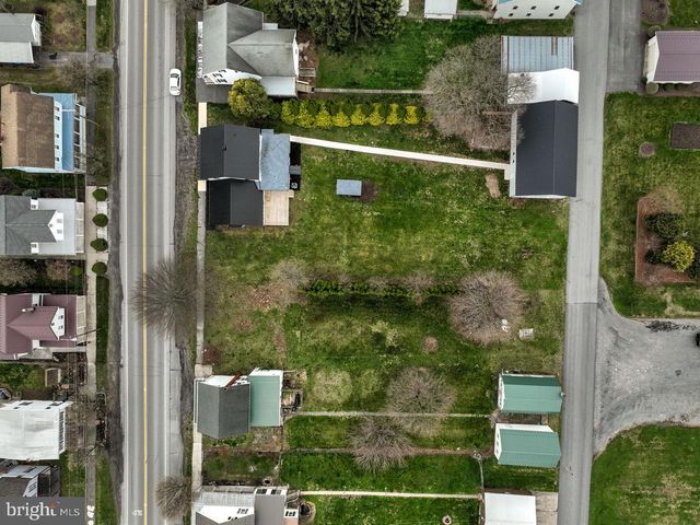 215 E MARKET ST, Gratz, PA 17030
