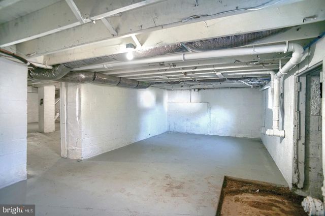 215 E MARKET ST, Gratz, PA 17030