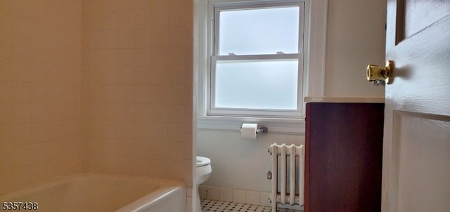 31 Wyckoff Ave, Wyckoff Twp., NJ 07446