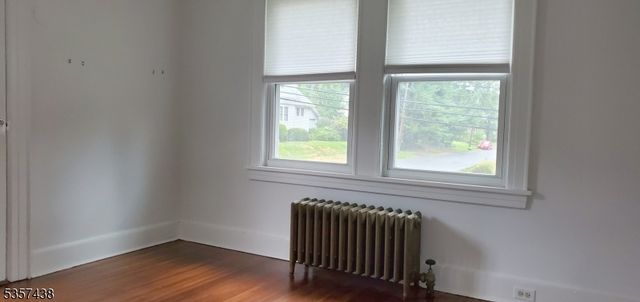 31 Wyckoff Ave, Wyckoff Twp., NJ 07446