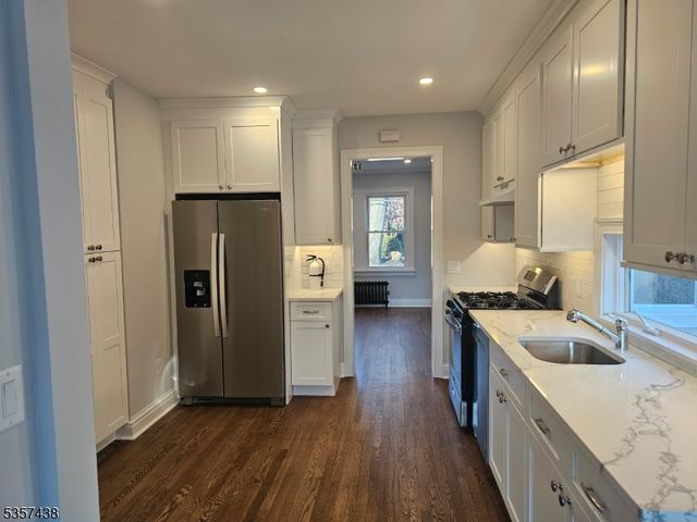 31 Wyckoff Ave, Wyckoff Twp., NJ 07446