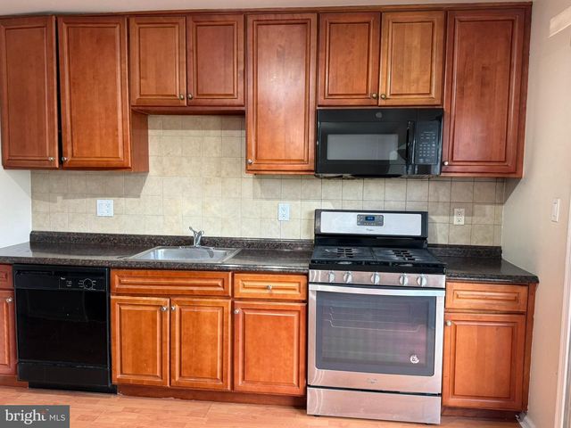 2605 GRAMERCY WAY, Mount Laurel, NJ 08054