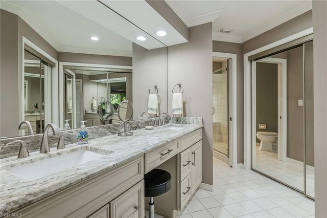 6652 Trident WAY J-1, Naples, FL 34108