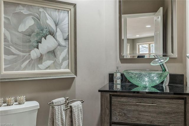 6652 Trident WAY J-1, Naples, FL 34108