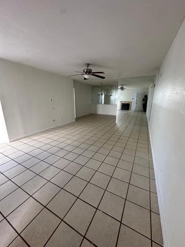 9797 Leawood Boulevard 601, Houston, TX 77099