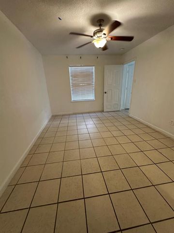 9797 Leawood Boulevard 601, Houston, TX 77099