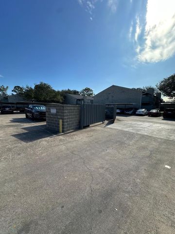 9797 Leawood Boulevard 601, Houston, TX 77099