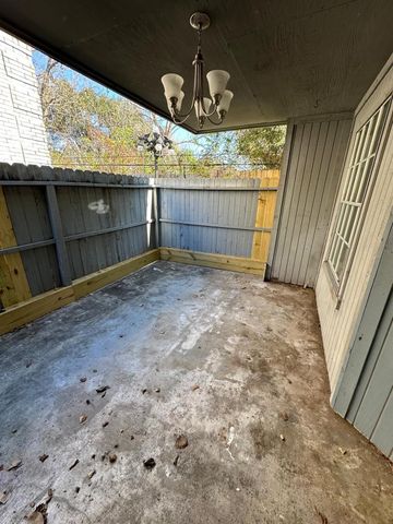 9797 Leawood Boulevard 601, Houston, TX 77099