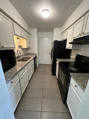 9797 Leawood Boulevard 601, Houston, TX 77099