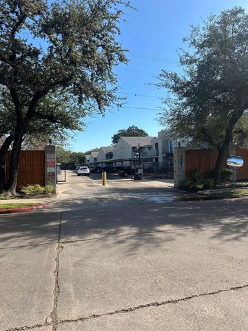 9797 Leawood Boulevard 601, Houston, TX 77099