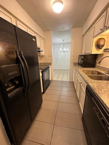 9797 Leawood Boulevard 601, Houston, TX 77099