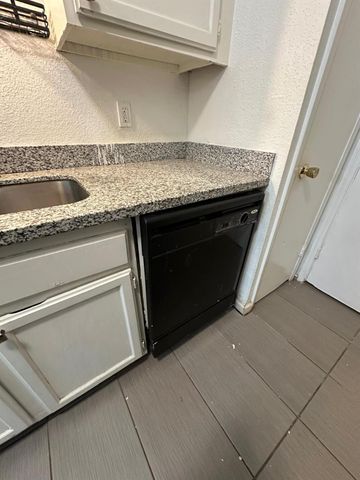 9797 Leawood Boulevard 601, Houston, TX 77099