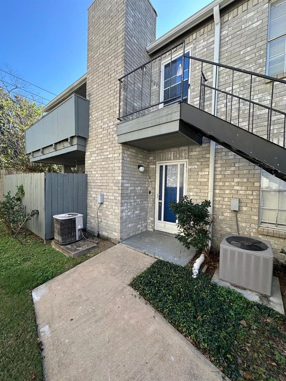 9797 Leawood Boulevard 601, Houston, TX 77099
