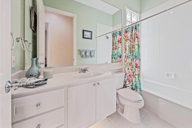 8764 Oldham Way, Palm Beach Gardens, FL 33412