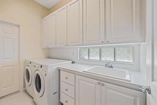 8764 Oldham Way, Palm Beach Gardens, FL 33412