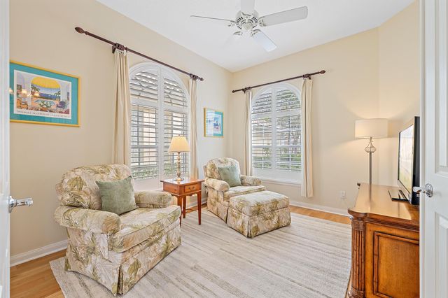 8764 Oldham Way, Palm Beach Gardens, FL 33412