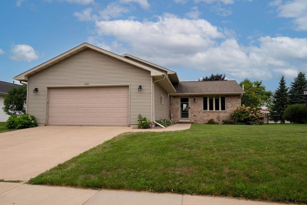 1795 WOODSTOCK STREET, Oshkosh, WI 54904