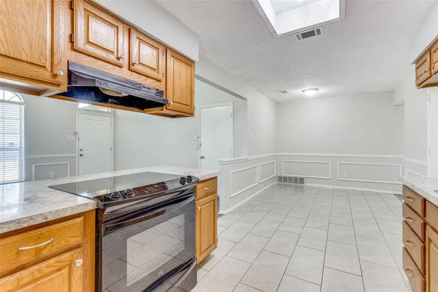 5008 Santa Fe Court, Arlington, TX 76017