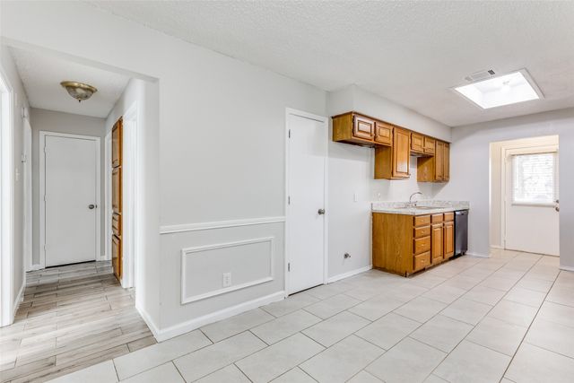 5008 Santa Fe Court, Arlington, TX 76017