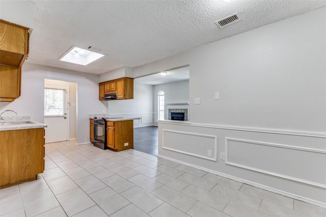 5008 Santa Fe Court, Arlington, TX 76017