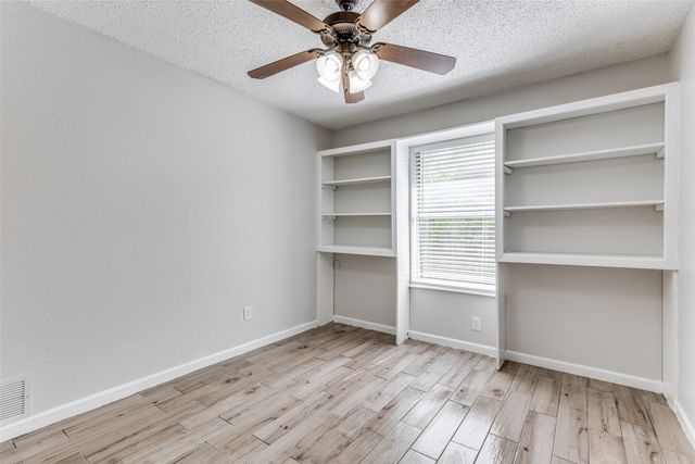 5008 Santa Fe Court, Arlington, TX 76017