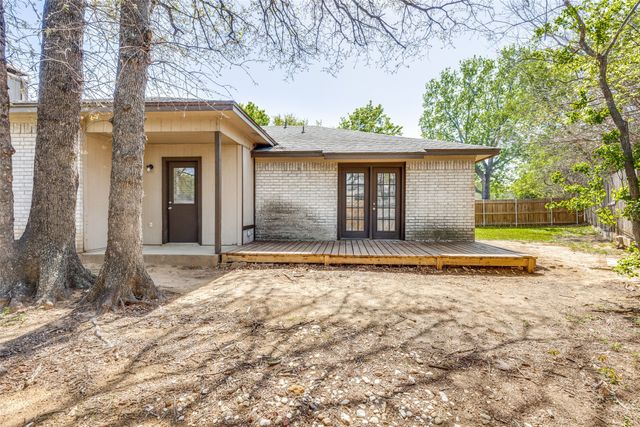 5008 Santa Fe Court, Arlington, TX 76017