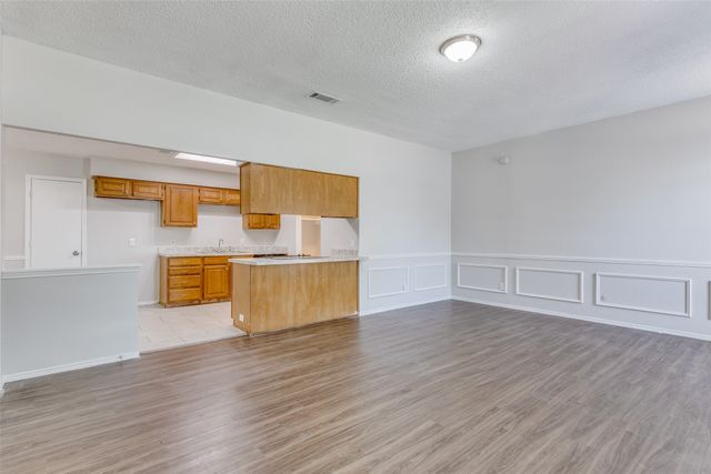 5008 Santa Fe Court, Arlington, TX 76017