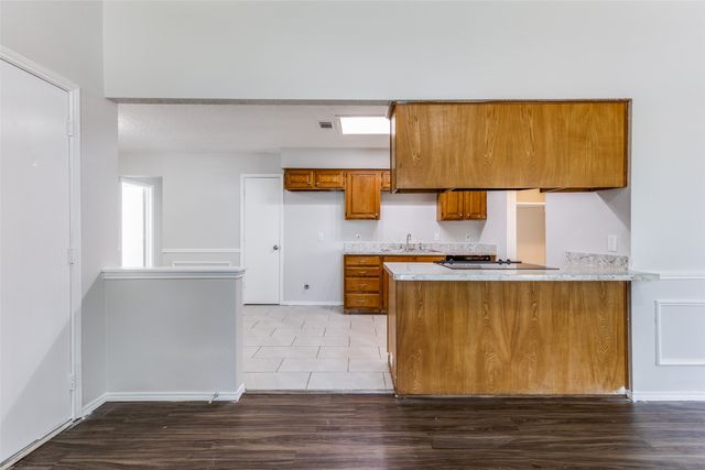 5008 Santa Fe Court, Arlington, TX 76017