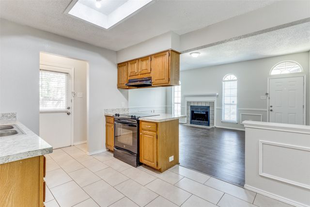 5008 Santa Fe Court, Arlington, TX 76017